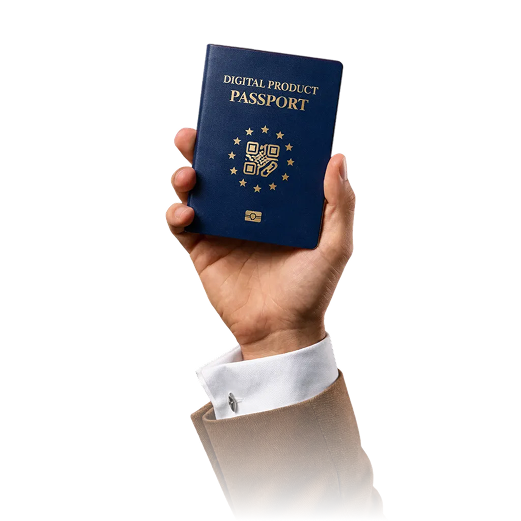 Hand in beigem Sakko mit weißem Hemd hält einen dunkelblauen Pass mit der Aufschrift 'DIGITAL PRODUCT PASSPORT' und einem QR-Code in einem Sternenkreis